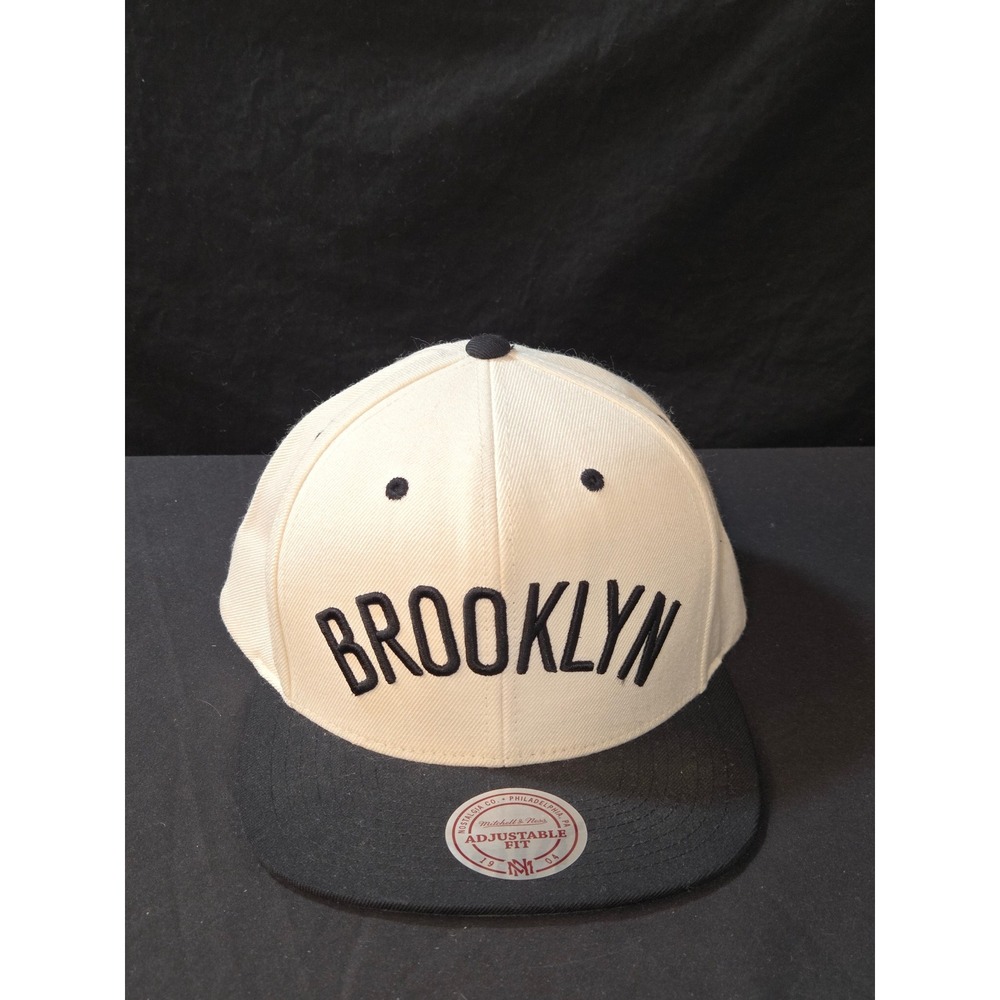 Mitchell & Ness Brooklyn Snapback‎ Hat Cream Black NBA Baseball Cap